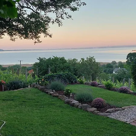 100 Eves Preshaz * Badacsonyors