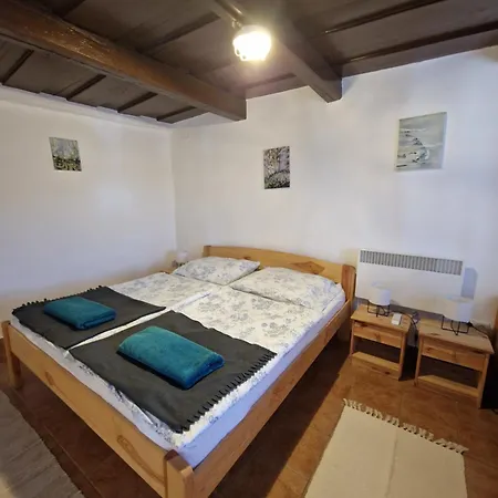 Ferienhaus 100 Eves Preshaz Badacsonyörs