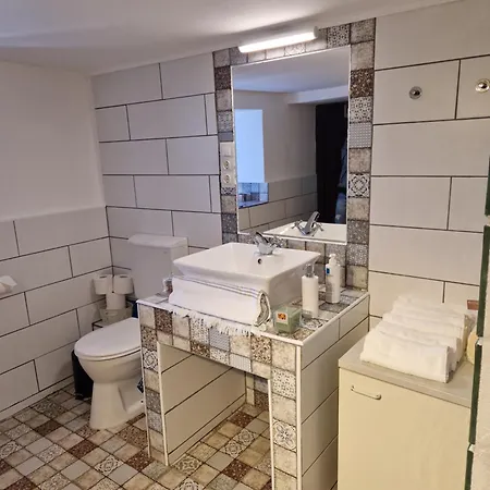 Ferienhaus 100 Eves Preshaz *