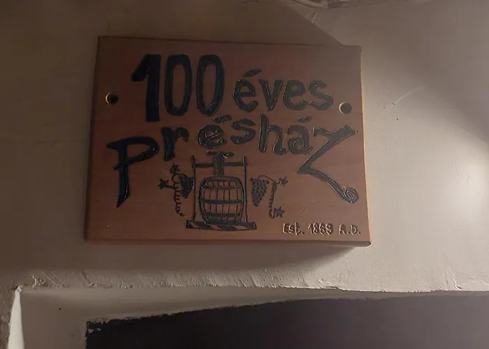 Hébergement de vacances 100 éves Présház
