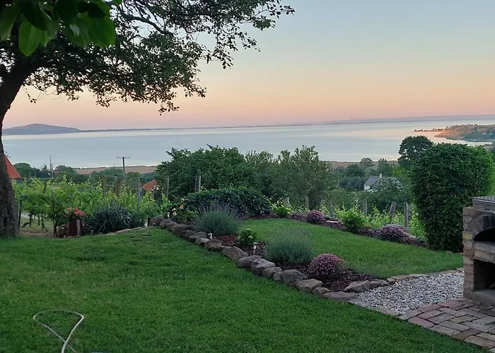 100 Eves Preshaz * Badacsonyörs