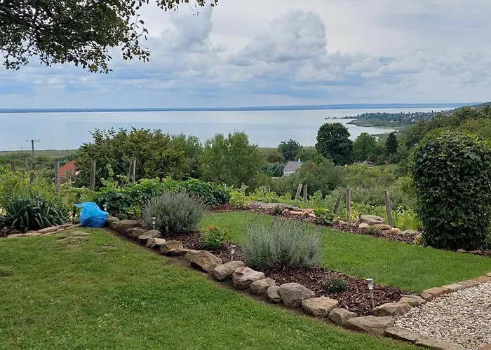 100 Eves Preshaz Holiday home Badacsonyors