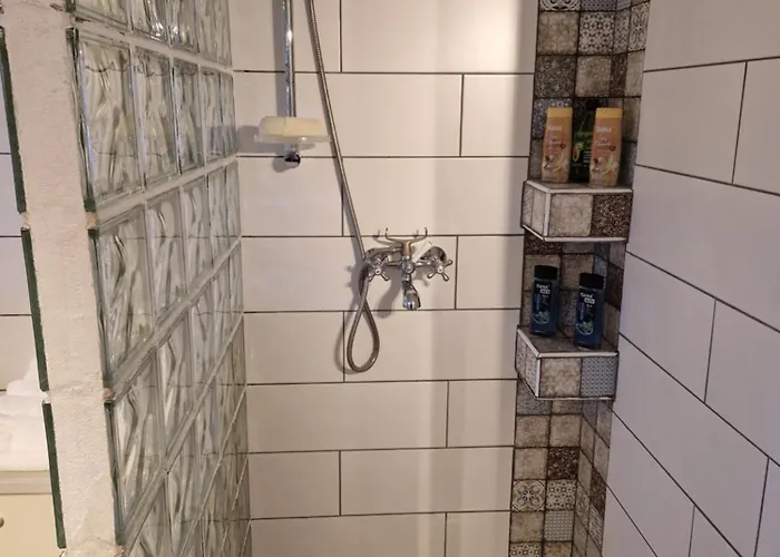 בית נופש 100 Eves Preshaz *